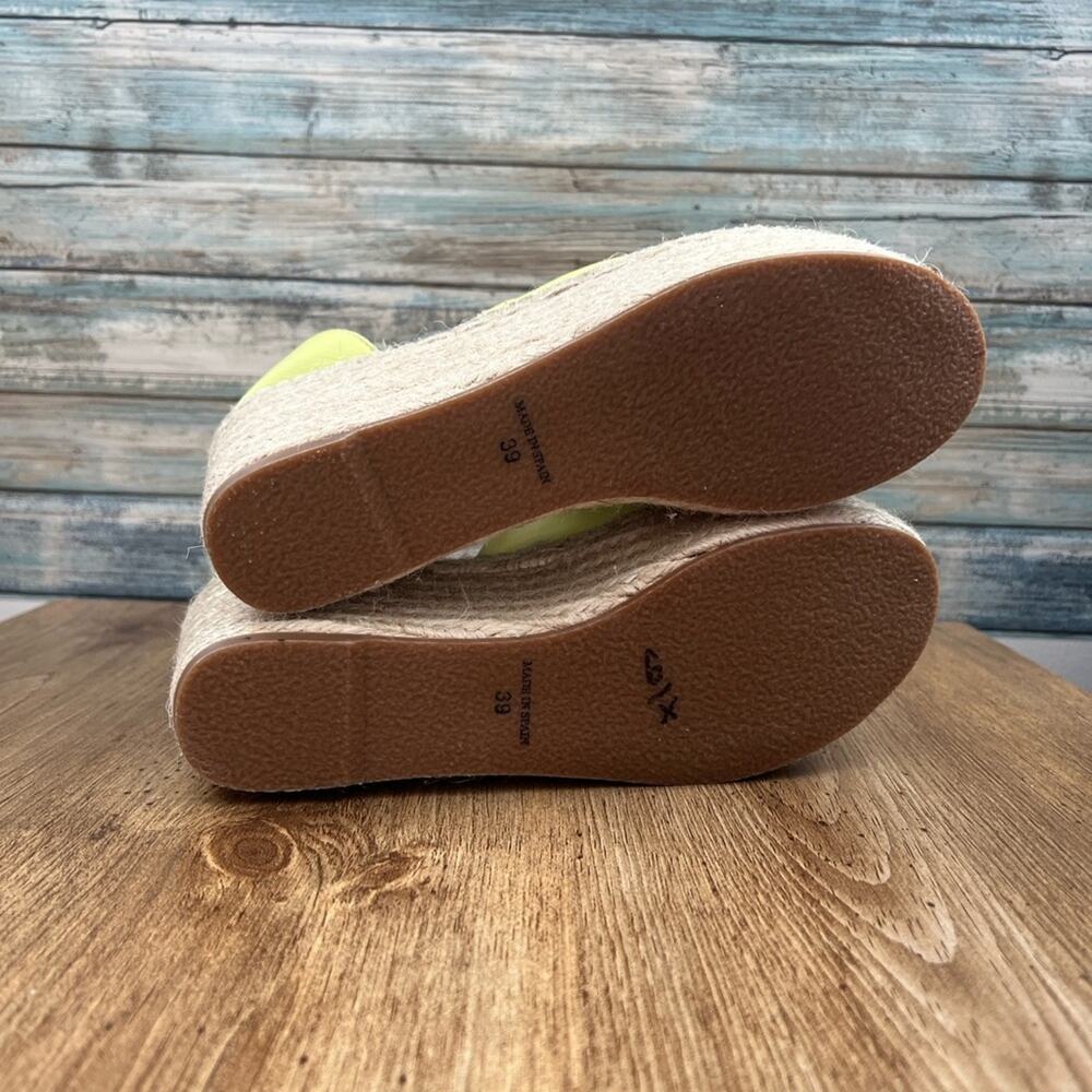 Free People Coast Platform Sandal in Sunny Lime
Leather - Picture 9 of 16